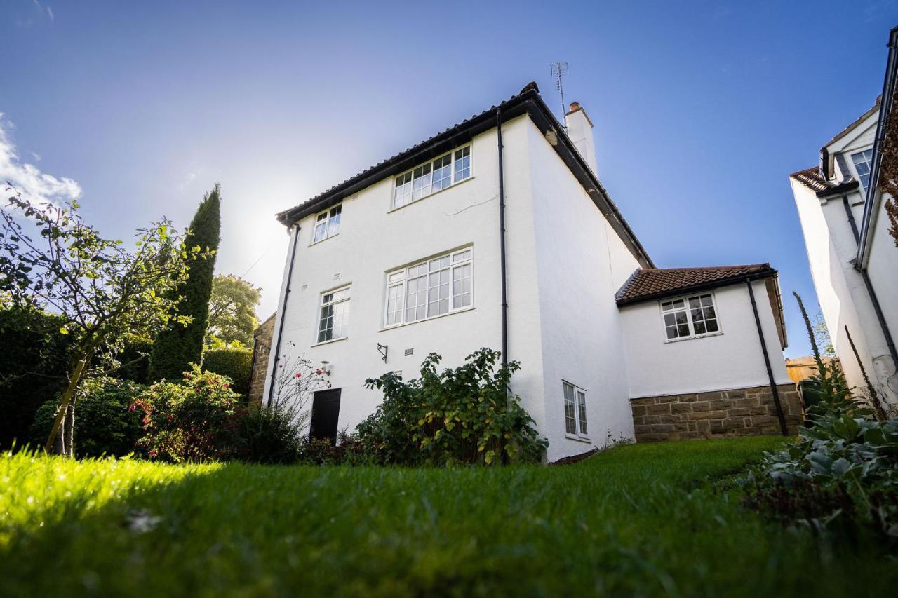 Beautiful Detached Home In Quaint Village Setting Wetherby Exterior foto